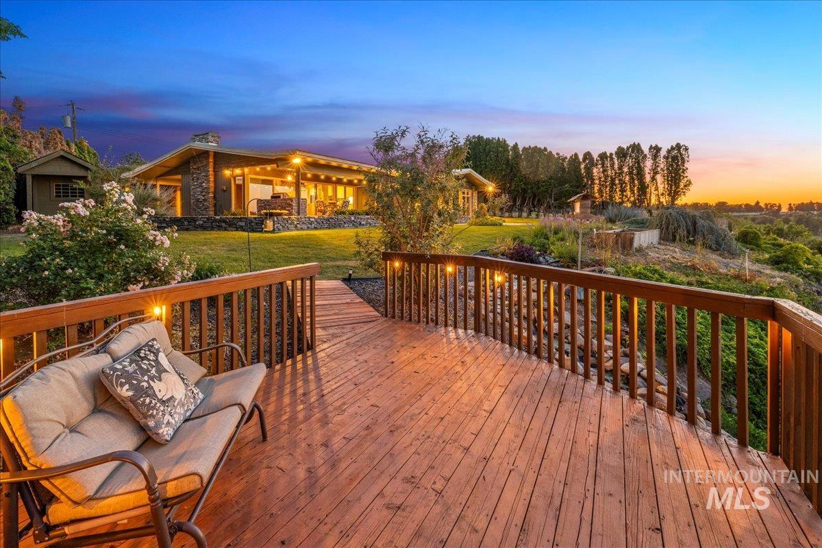 2401 Terrace Drive, Caldwell, Idaho 83605, 2 Bedrooms, 3 Bathrooms, Residential For Sale, Price $629,000, 98951766