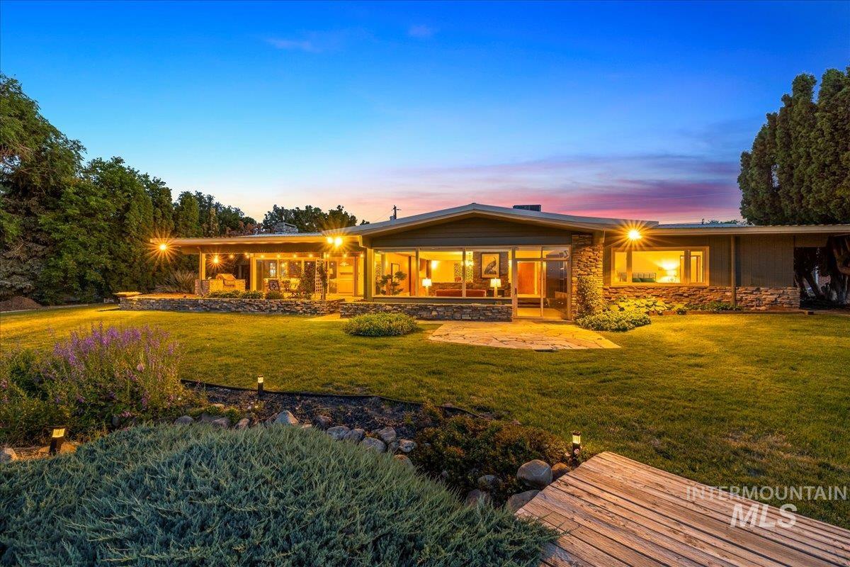 2401 Terrace Drive, Caldwell, Idaho 83605, 2 Bedrooms, 3 Bathrooms, Residential For Sale, Price $629,000, 98951766