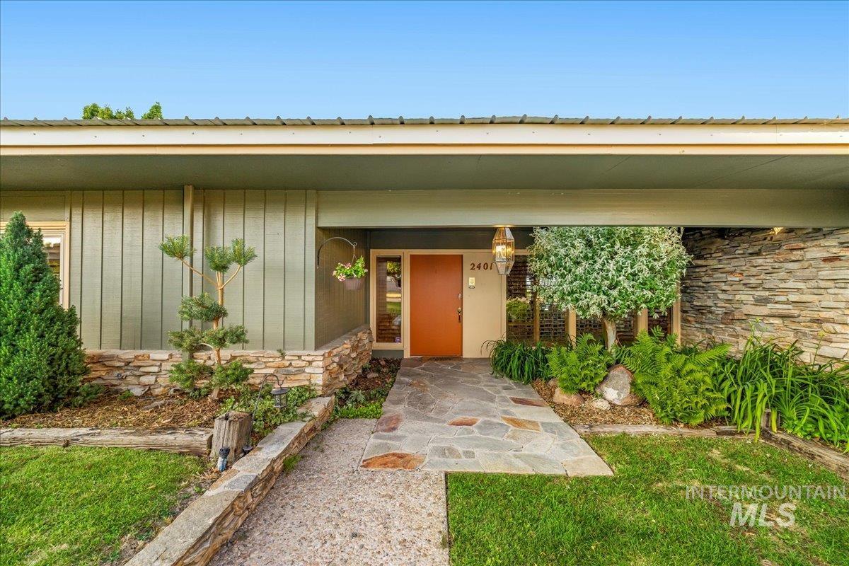 2401 Terrace Drive, Caldwell, Idaho 83605, 2 Bedrooms, 3 Bathrooms, Residential For Sale, Price $629,000, 98951766