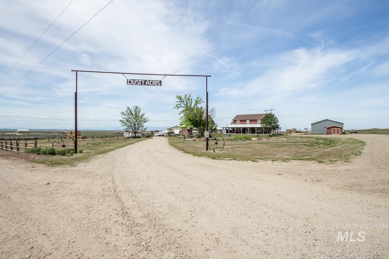 16973 S Vista Ave, Kuna, Idaho 83634, 3 Bedrooms, 2.5 Bathrooms, Farm & Ranch For Sale, Price $3,995,000, 98951985