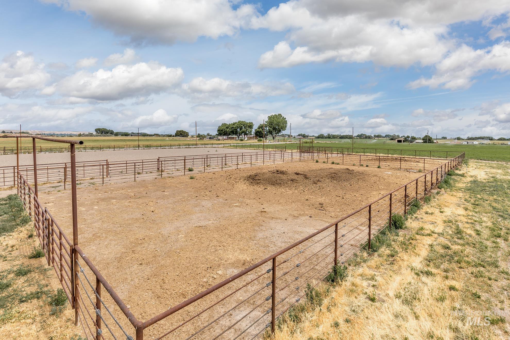 4417 Community Rd, Ontario, Oregon 97914, 4 Bedrooms, 2 Bathrooms, Farm & Ranch For Sale, Price $799,999, 98952164