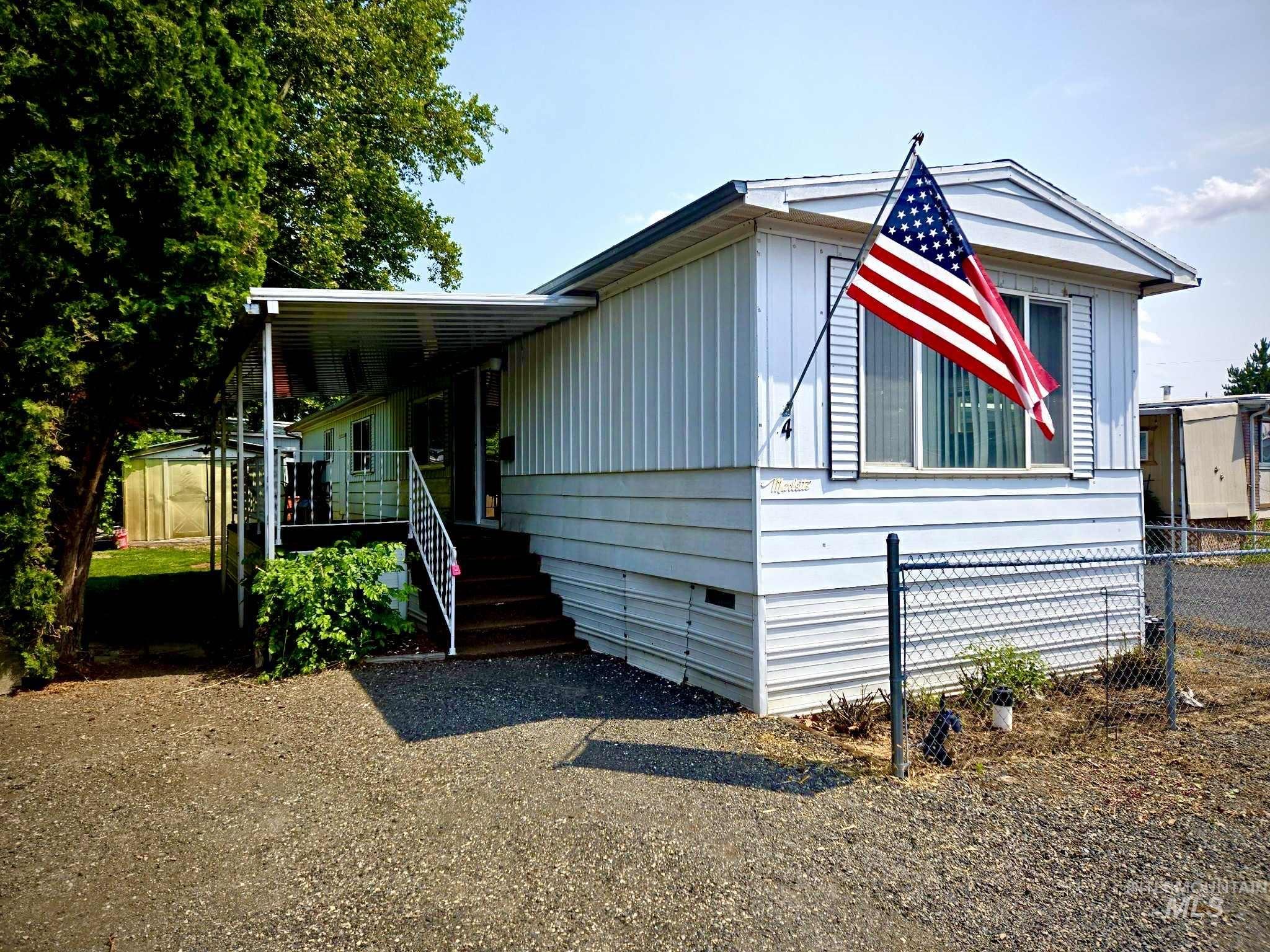 View of manufactured / mobile home