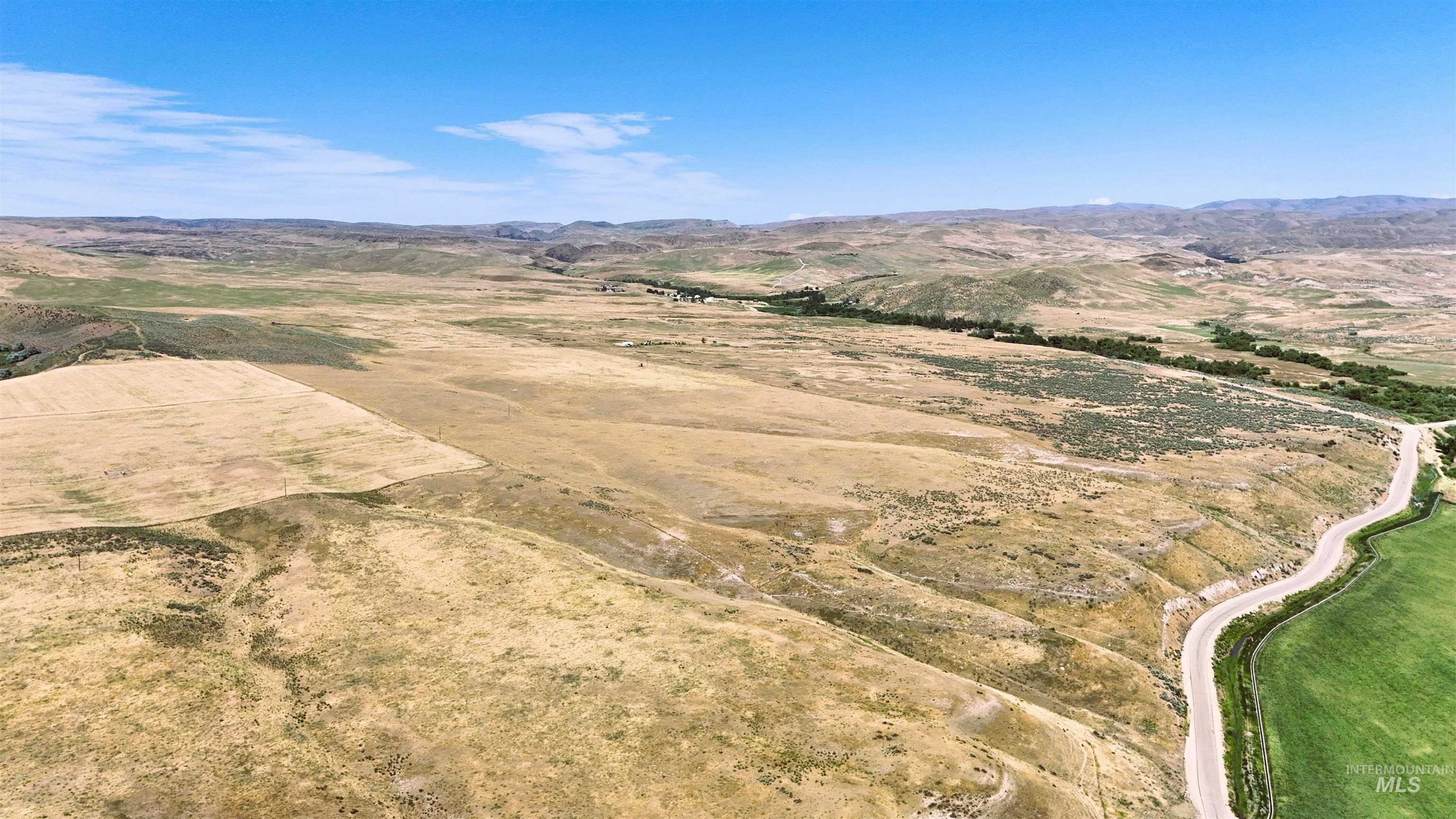 View of property location featuring a mountainous background
