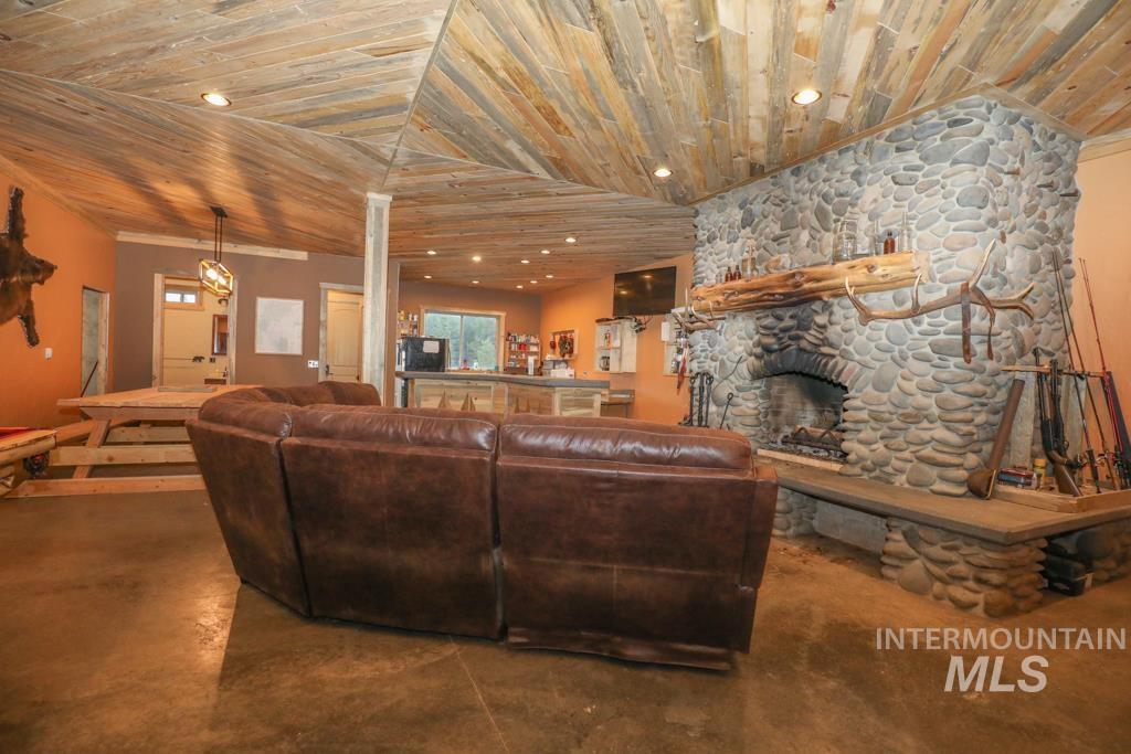 79250 Lookout Mountain Rd, Elgin, Oregon 97827, 6 Bedrooms, 3 Bathrooms, Farm & Ranch For Sale, Price $4,950,000, 98953660