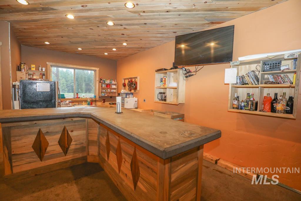 79250 Lookout Mountain Rd, Elgin, Oregon 97827, 6 Bedrooms, 3 Bathrooms, Farm & Ranch For Sale, Price $4,950,000, 98953660