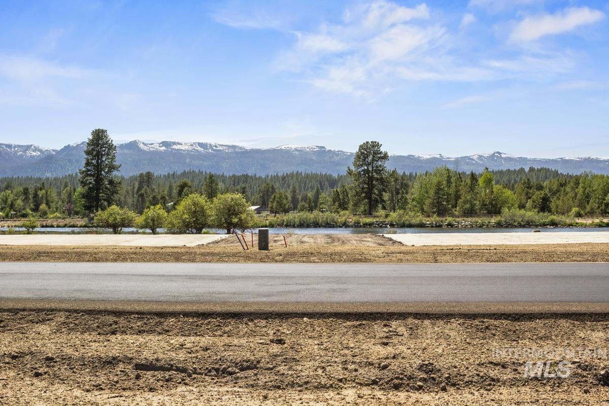 L6 B2 River Bank Drive, Cascade, Idaho 83611, Land For Sale, Price $152,000,MLS 98953707