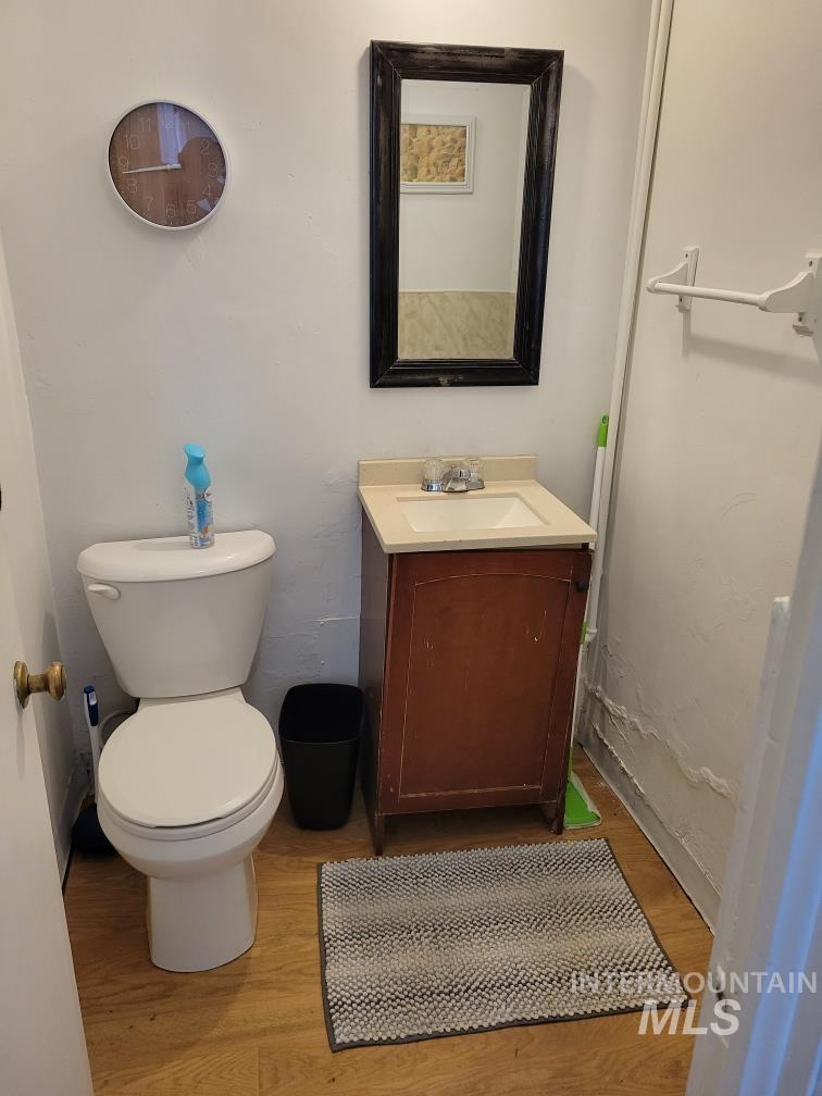 710 Emison Ave, Nyssa, Oregon 97913, 1 Bedroom, 1 Bathroom, Residential Income For Sale, Price $295,000, 98953875