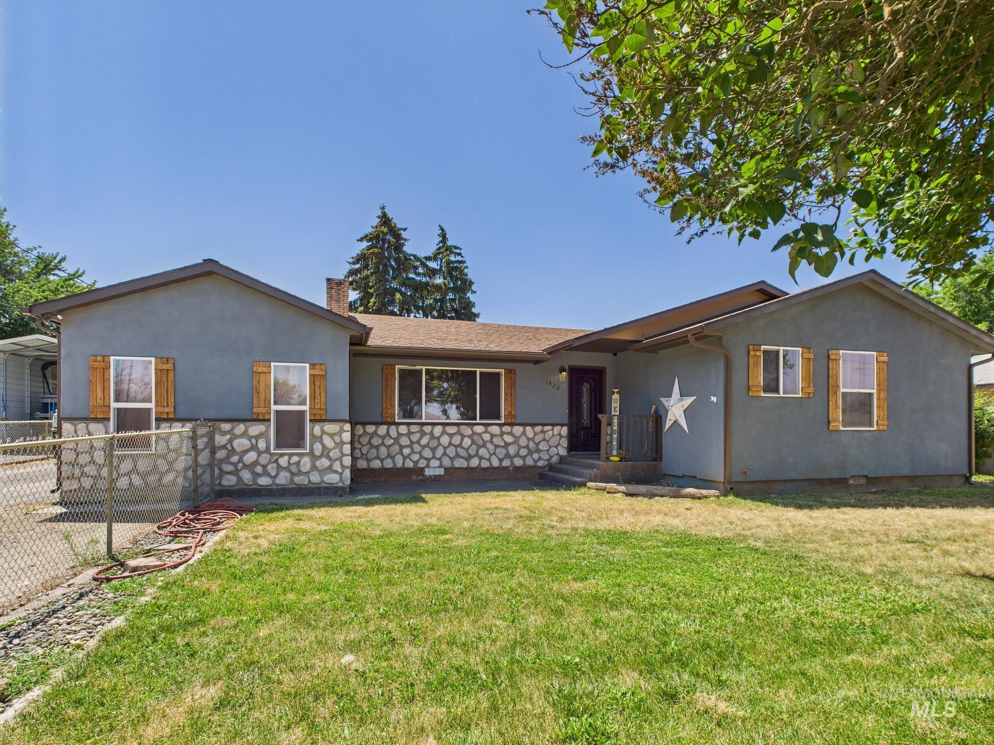 1428 Bryden Ave., Lewiston, Idaho 83501, 4 Bedrooms, 2 Bathrooms, Residential For Sale, Price $399,900,MLS 98953961