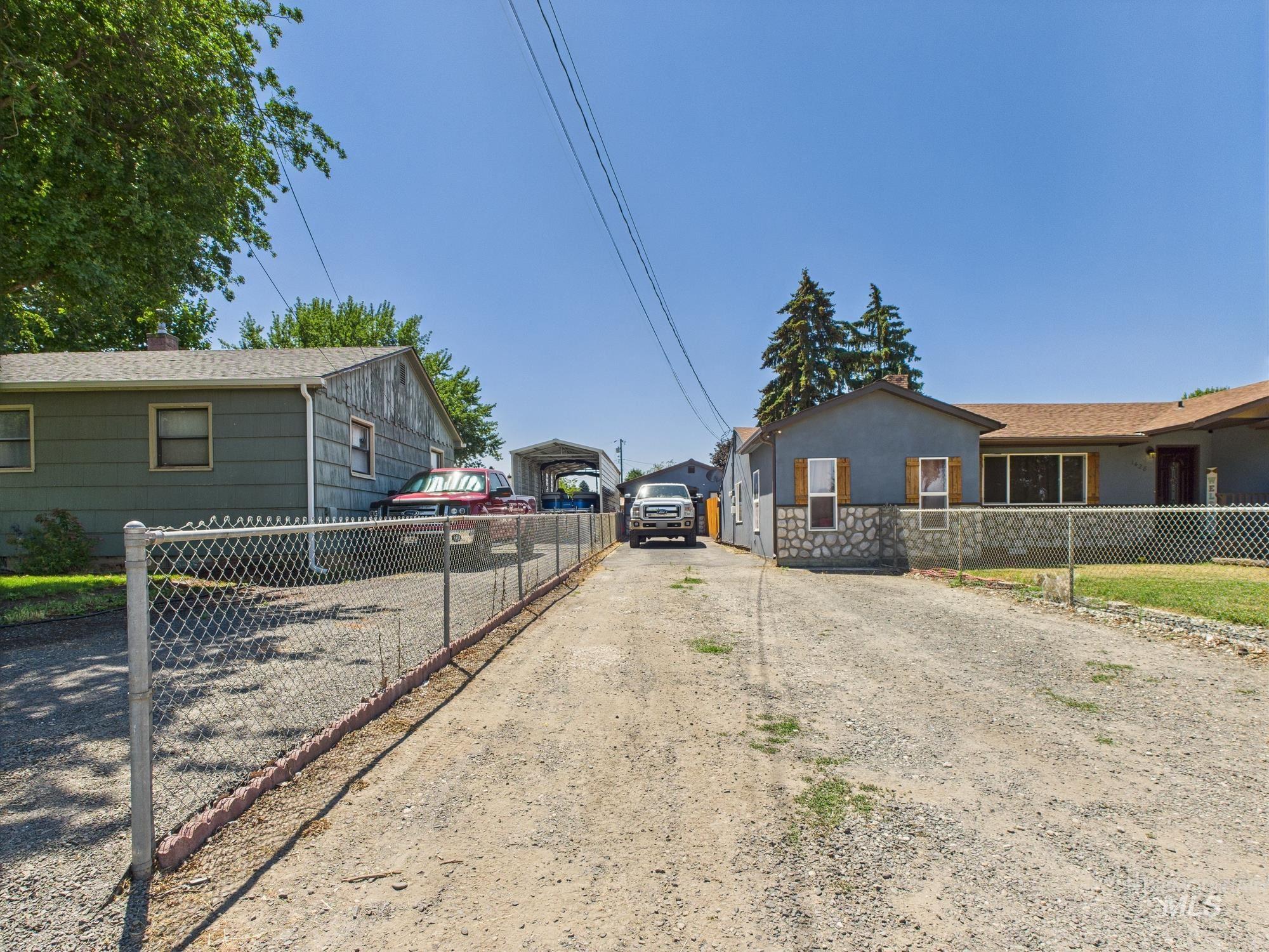View of dirt / gravel driveway