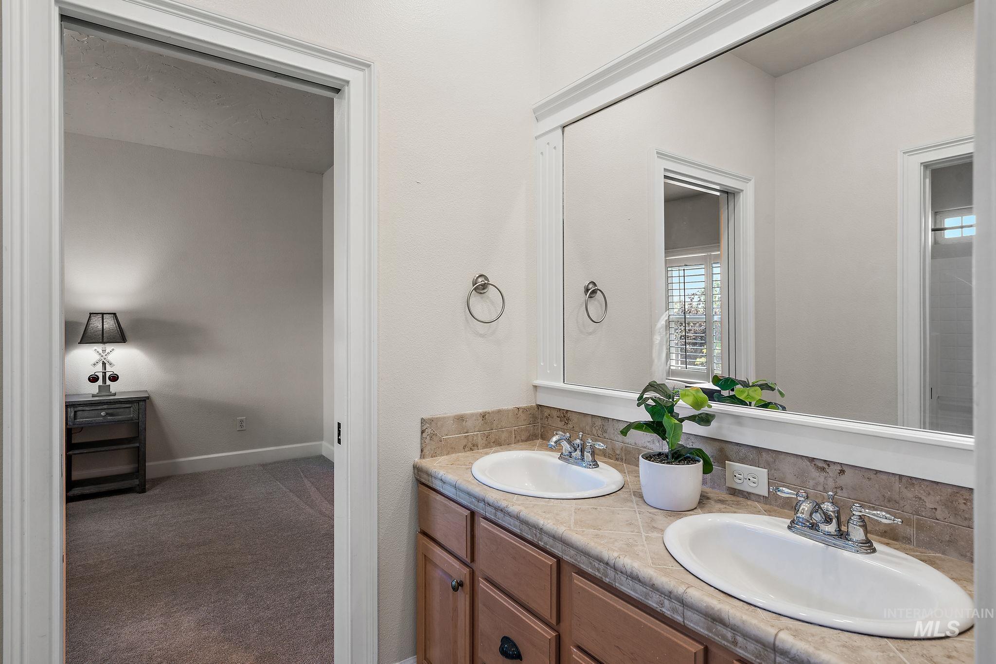 5742 N Black Sand Ave, Meridian, Idaho 83646, 6 Bedrooms, 4 Bathrooms, Residential For Sale, Price $940,000,MLS 98953977