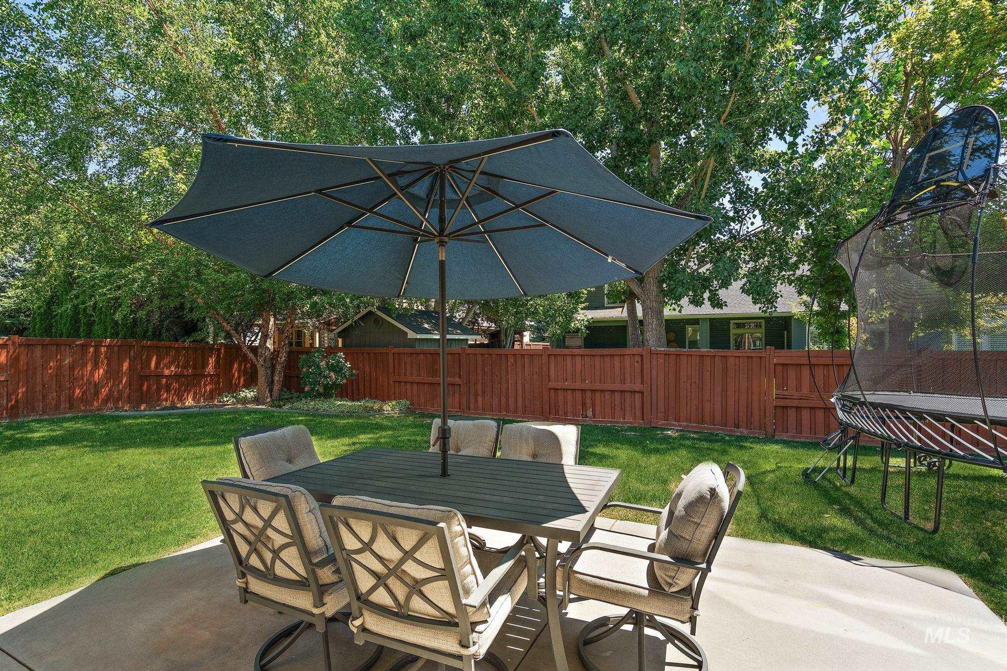 5742 N Black Sand Ave, Meridian, Idaho 83646, 6 Bedrooms, 4 Bathrooms, Residential For Sale, Price $940,000,MLS 98953977