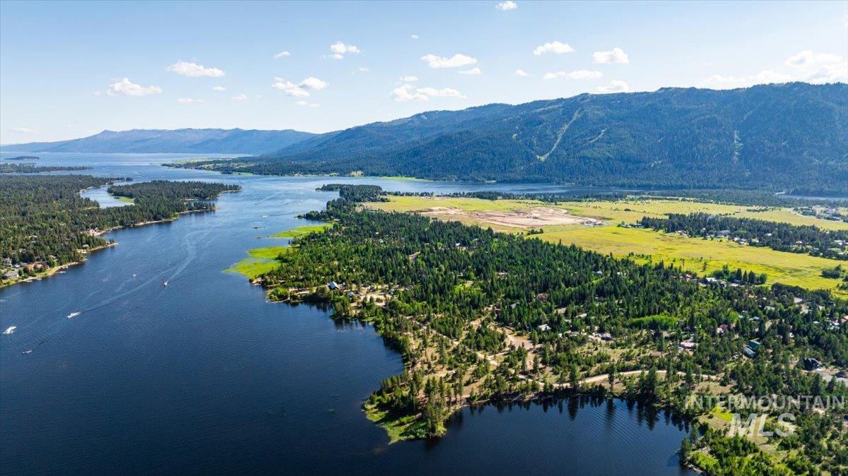Bird\'s eye view of a water and mountain view