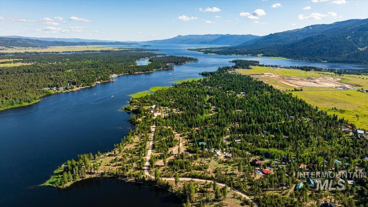 Bird\'s eye view of a water and mountain view