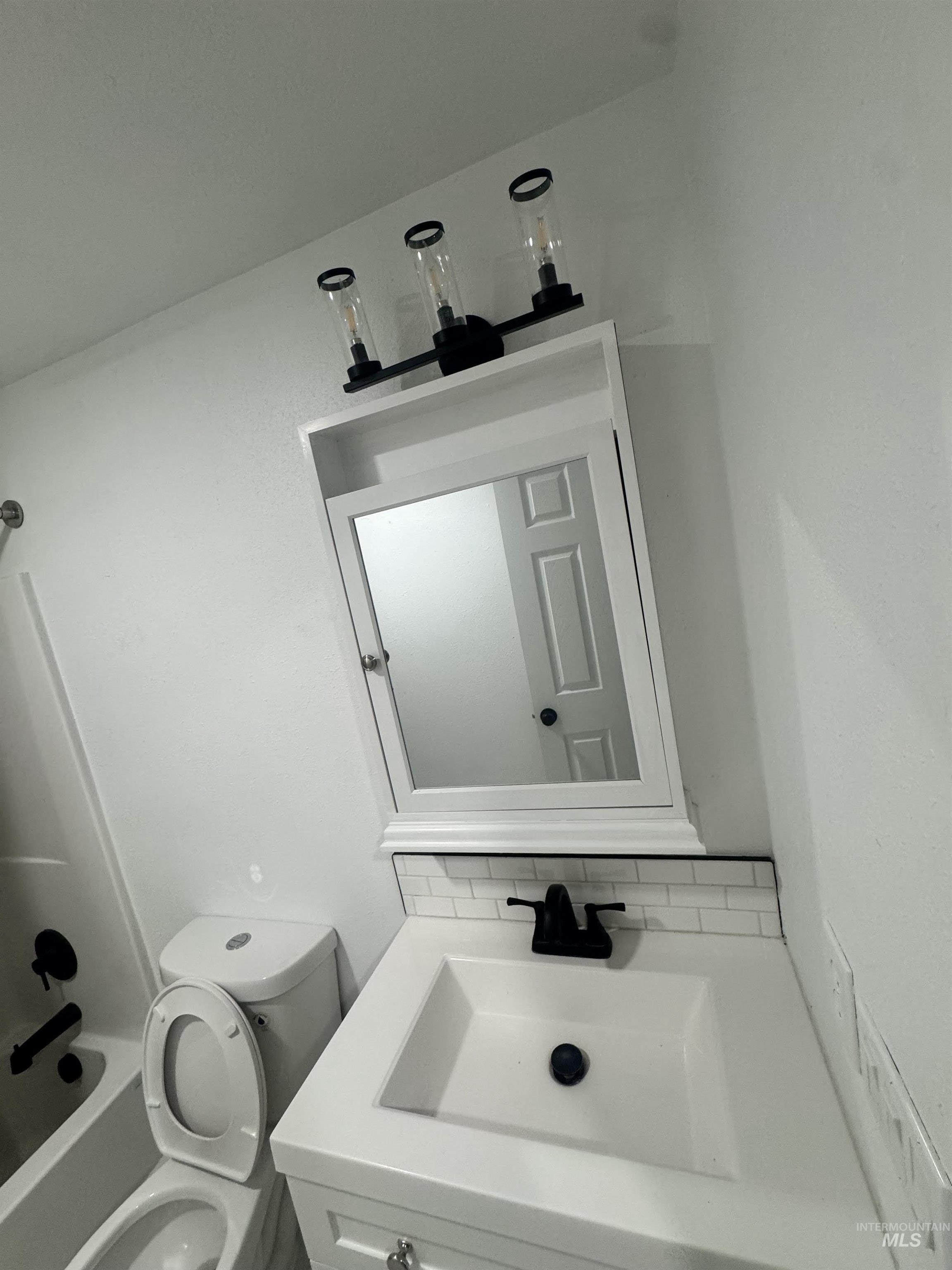 621 N Timathy, Boise, Idaho 83713, 3 Bedrooms, 2 Bathrooms, Residential For Sale, Price $105,000,MLS 98954158