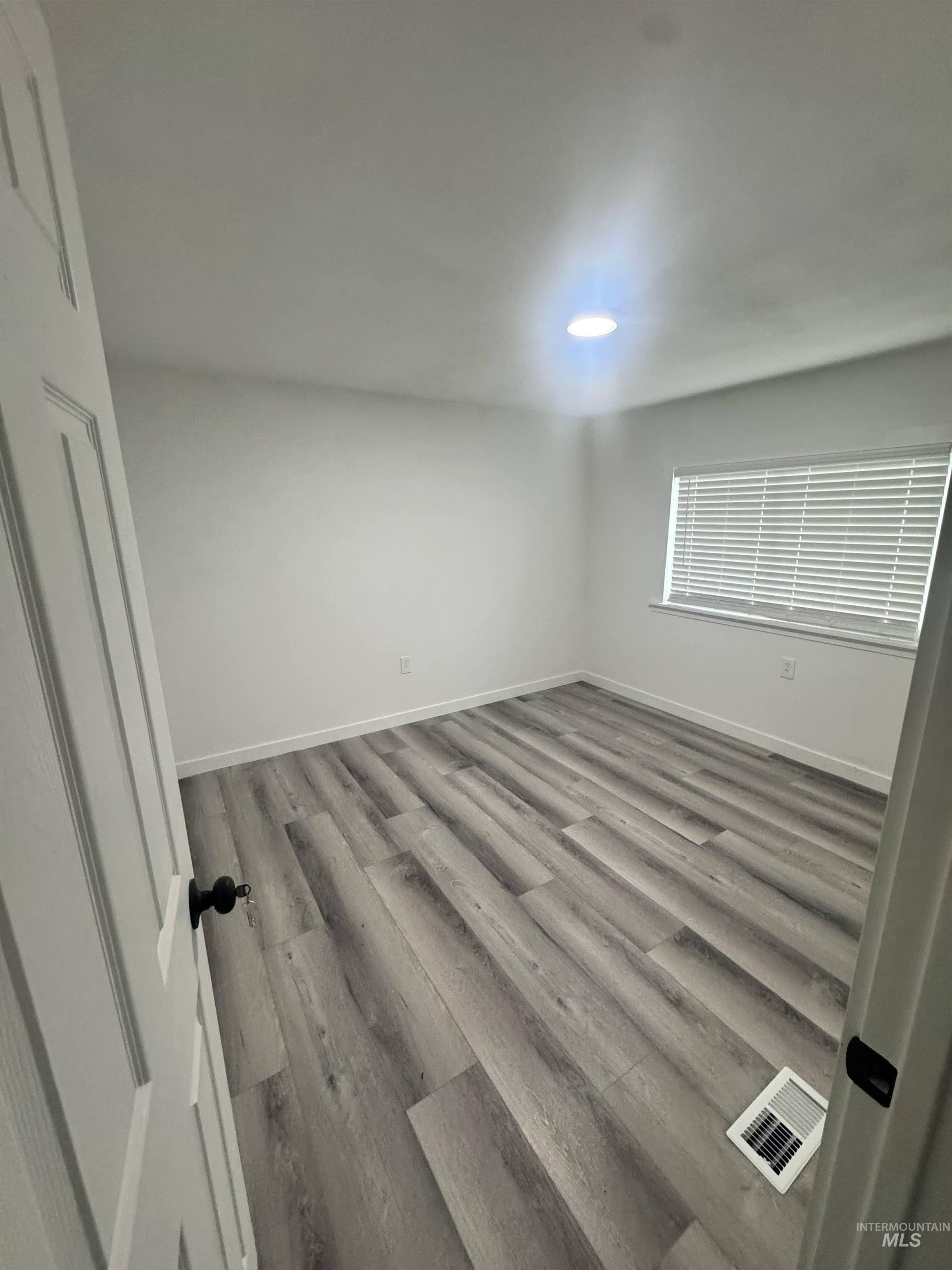 621 N Timathy, Boise, Idaho 83713, 3 Bedrooms, 2 Bathrooms, Residential For Sale, Price $105,000,MLS 98954158