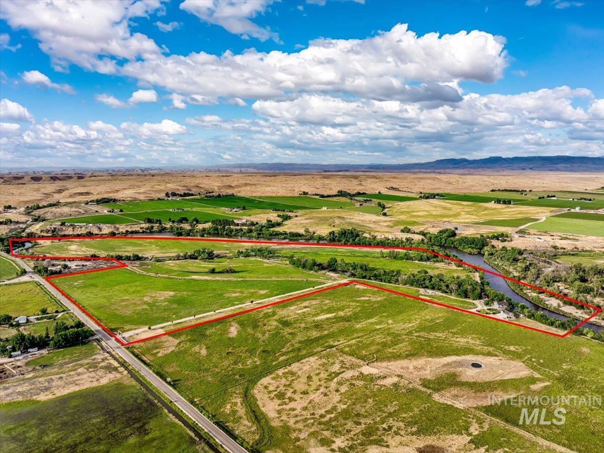5200 Freemont Rd., New Plymouth, Idaho 83655, 3 Bedrooms, 2.5 Bathrooms, Farm & Ranch For Sale, Price $5,150,000, 98954174