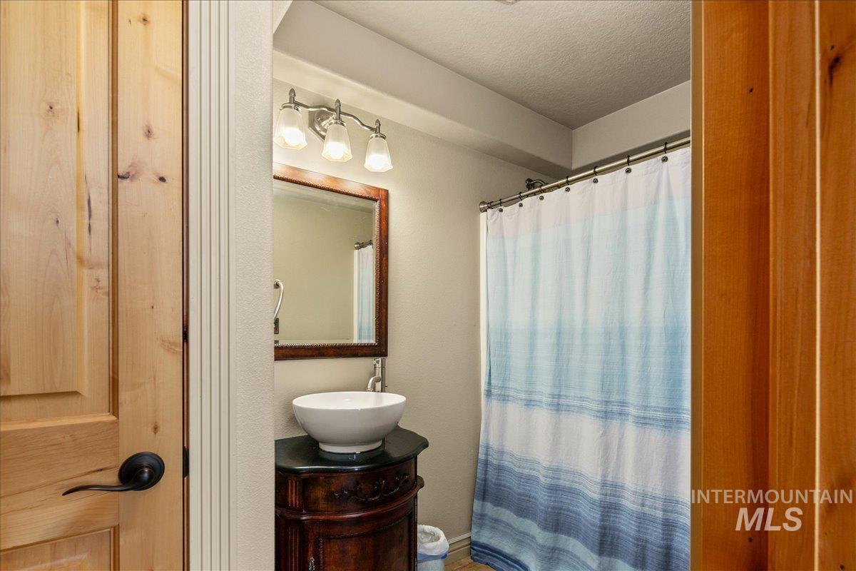 5200 Freemont Rd., New Plymouth, Idaho 83655, 3 Bedrooms, 2.5 Bathrooms, Farm & Ranch For Sale, Price $5,150,000, 98954174