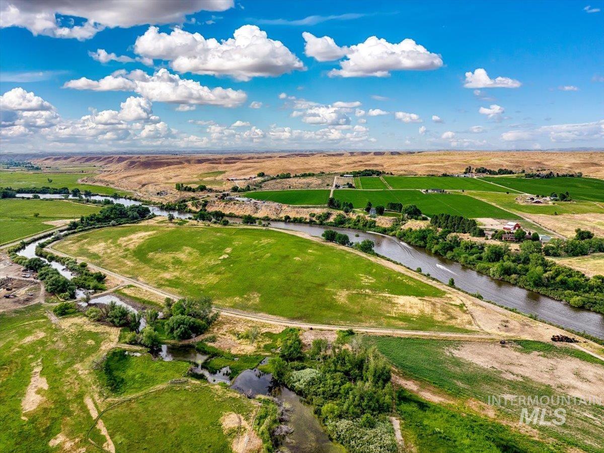 5200 Freemont Rd., New Plymouth, Idaho 83655, 3 Bedrooms, 2.5 Bathrooms, Farm & Ranch For Sale, Price $5,150,000, 98954174
