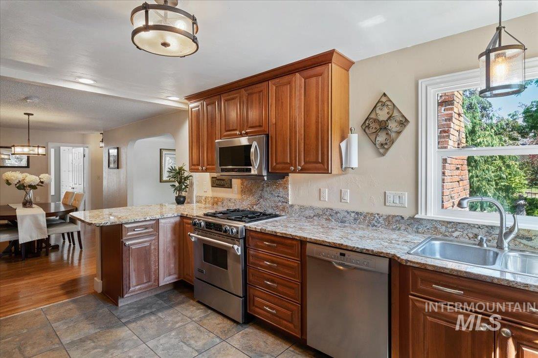 2401 N 26Th St, Boise, Idaho 83702, 4 Bedrooms, 2 Bathrooms, Residential Income For Sale, Price $1,350,000, 98954197