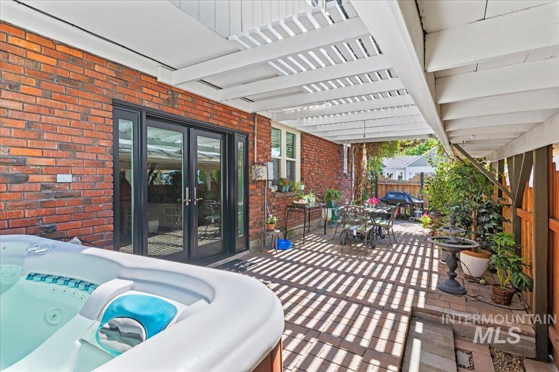 2401 N 26Th St, Boise, Idaho 83702, 4 Bedrooms, 2 Bathrooms, Residential Income For Sale, Price $1,350,000, 98954197