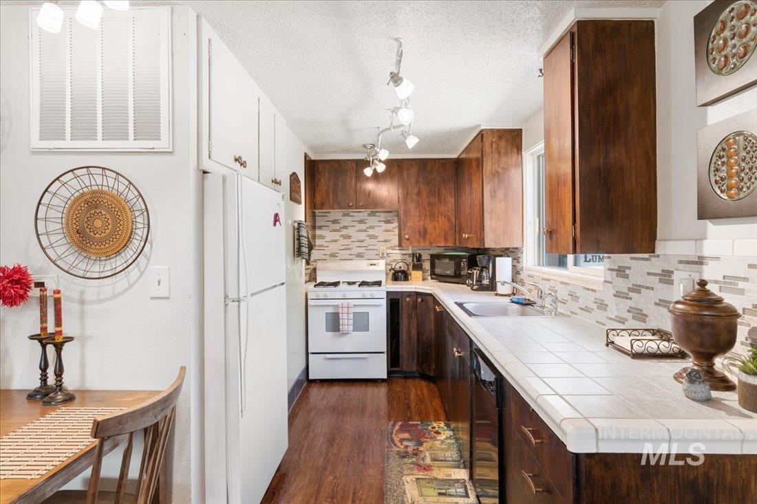 2401 N 26Th St, Boise, Idaho 83702, 4 Bedrooms, 2 Bathrooms, Residential Income For Sale, Price $1,350,000, 98954197