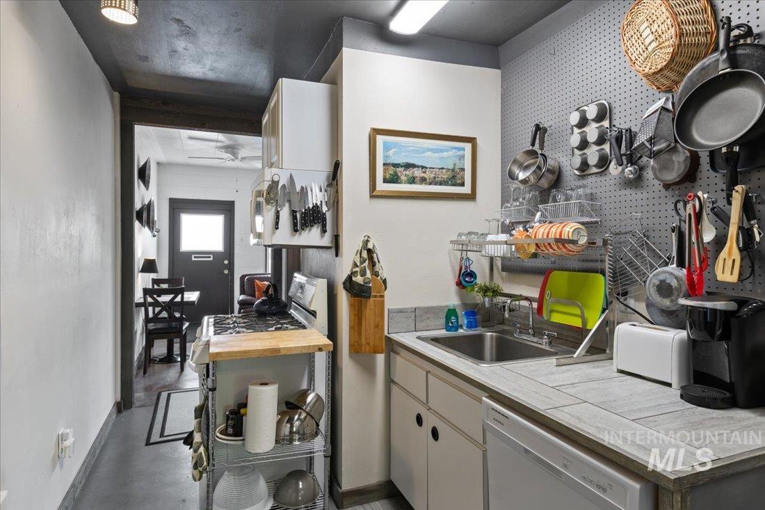 2401 N 26Th St, Boise, Idaho 83702, 4 Bedrooms, 2 Bathrooms, Residential Income For Sale, Price $1,350,000, 98954197