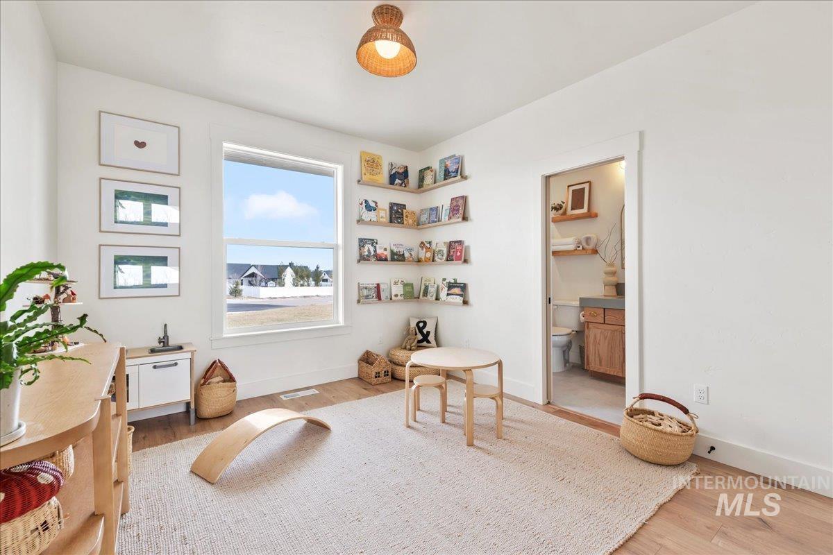 15011 Snow Mountain, Caldwell, Idaho 83607, 3 Bedrooms, 3 Bathrooms, Residential For Sale, Price $979,000,MLS 98954211