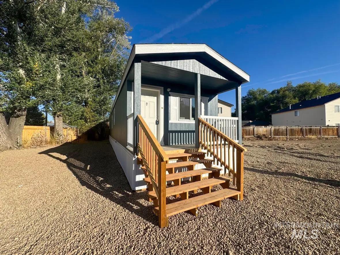 370 W 12th South, Mountain Home, Idaho 83647, 2 Bedrooms, 1 Bathroom, Residential For Sale, Price $80,000,MLS 98954229