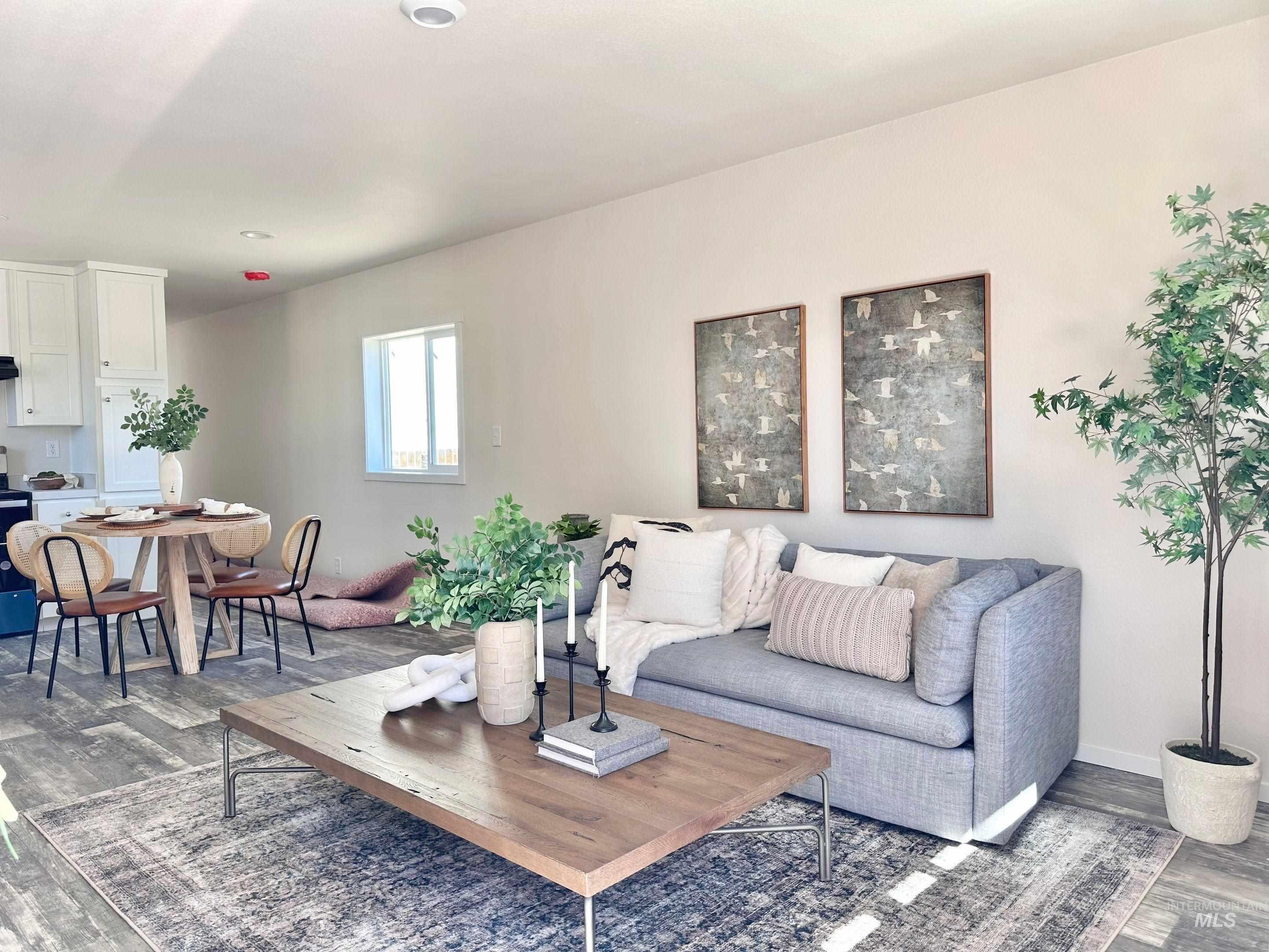 370 W 12th South, Mountain Home, Idaho 83647, 2 Bedrooms, 1 Bathroom, Residential For Sale, Price $80,000,MLS 98954229