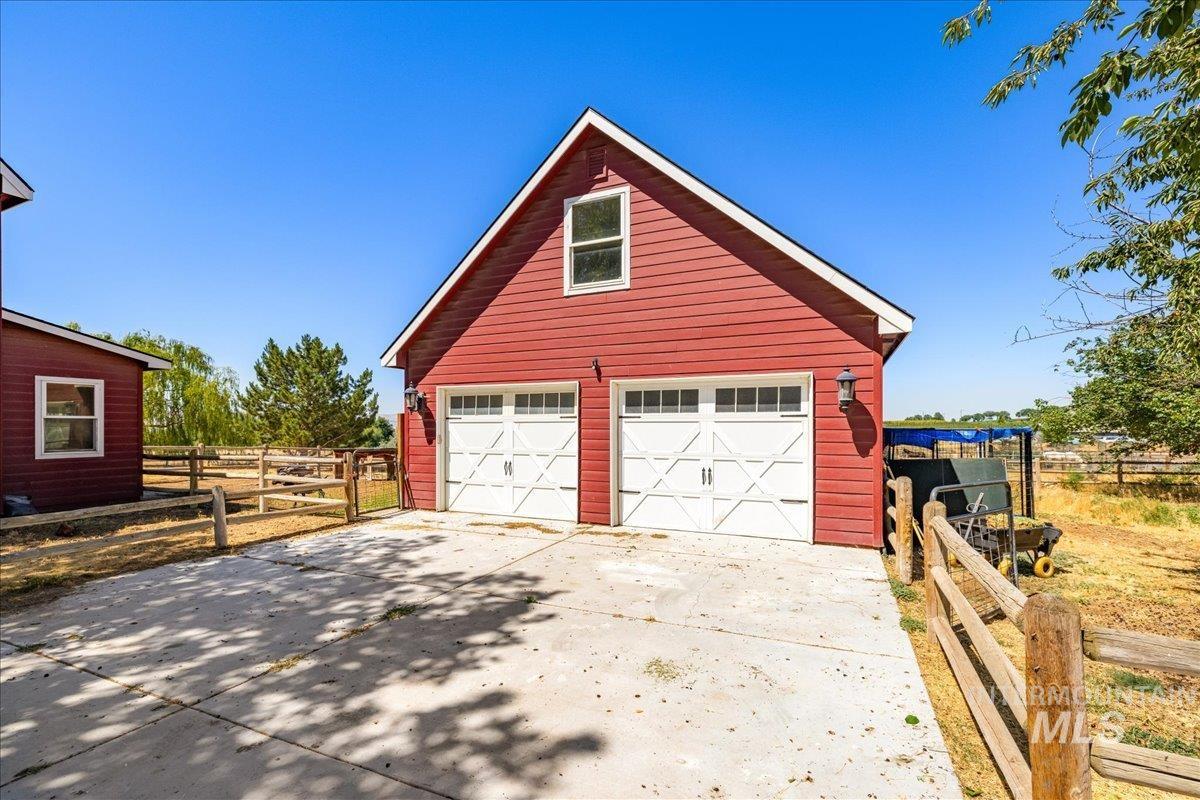 20169 Hoskins Rd, Caldwell, Idaho 83607, 4 Bedrooms, 3.5 Bathrooms, Residential For Sale, Price $1,140,000,MLS 98954238