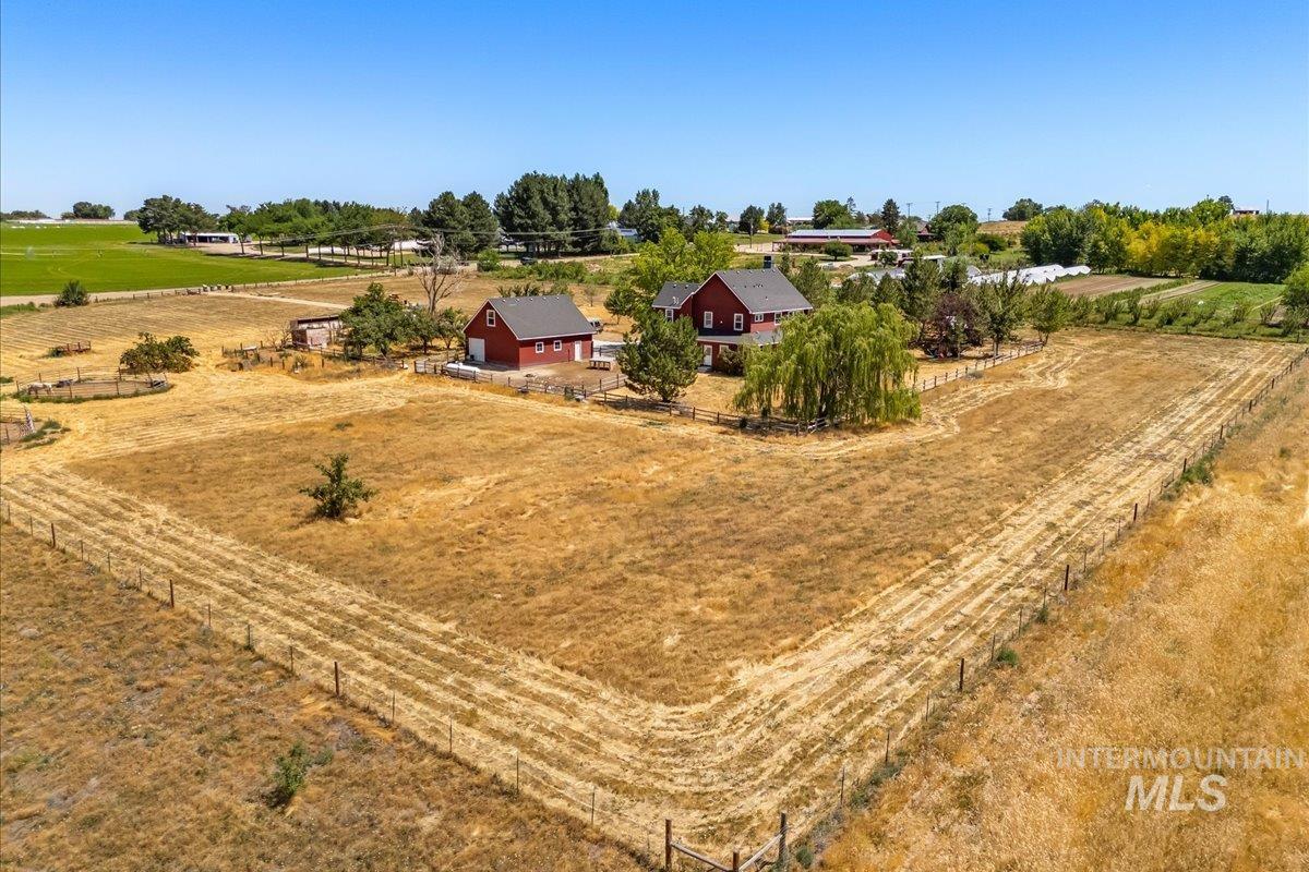 20169 Hoskins Rd, Caldwell, Idaho 83607, 4 Bedrooms, 3.5 Bathrooms, Residential For Sale, Price $1,140,000,MLS 98954238