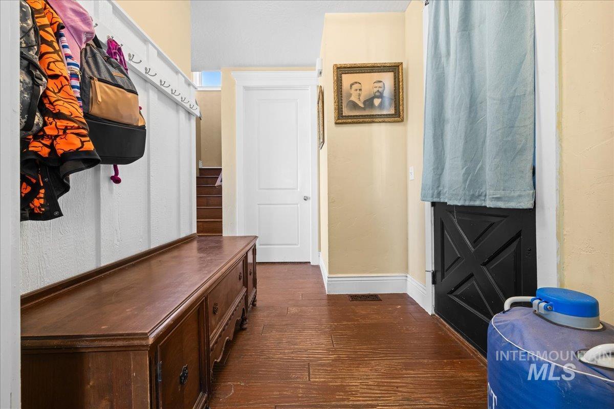 20169 Hoskins Rd, Caldwell, Idaho 83607, 4 Bedrooms, 3.5 Bathrooms, Residential For Sale, Price $1,140,000,MLS 98954238