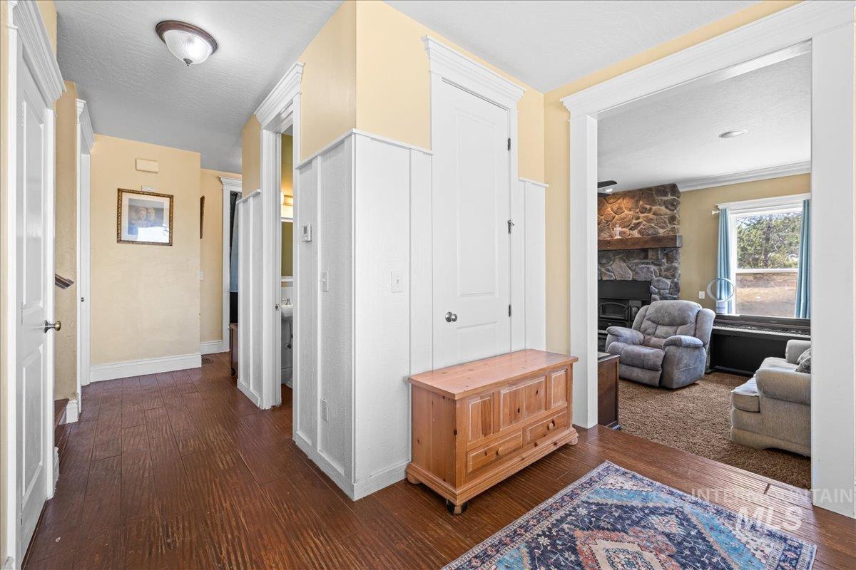 20169 Hoskins Rd, Caldwell, Idaho 83607, 4 Bedrooms, 3.5 Bathrooms, Residential For Sale, Price $1,140,000,MLS 98954238