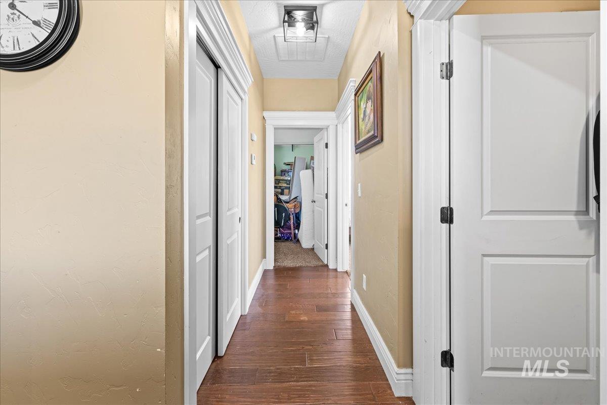 20169 Hoskins Rd, Caldwell, Idaho 83607, 4 Bedrooms, 3.5 Bathrooms, Residential For Sale, Price $1,140,000,MLS 98954238