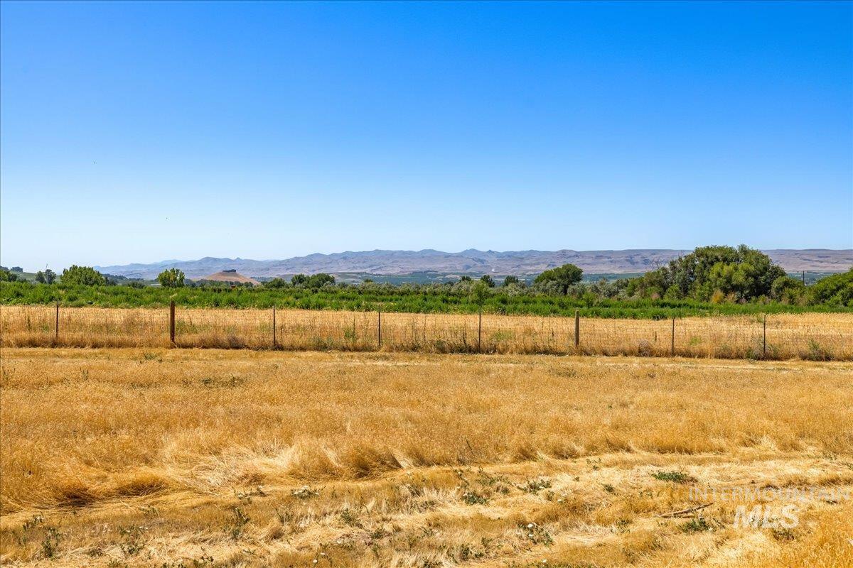 20169 Hoskins Rd, Caldwell, Idaho 83607, 4 Bedrooms, 3.5 Bathrooms, Residential For Sale, Price $1,140,000,MLS 98954238