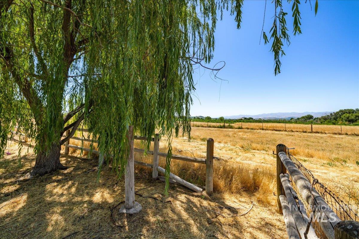 20169 Hoskins Rd, Caldwell, Idaho 83607, 4 Bedrooms, 3.5 Bathrooms, Residential For Sale, Price $1,140,000,MLS 98954238