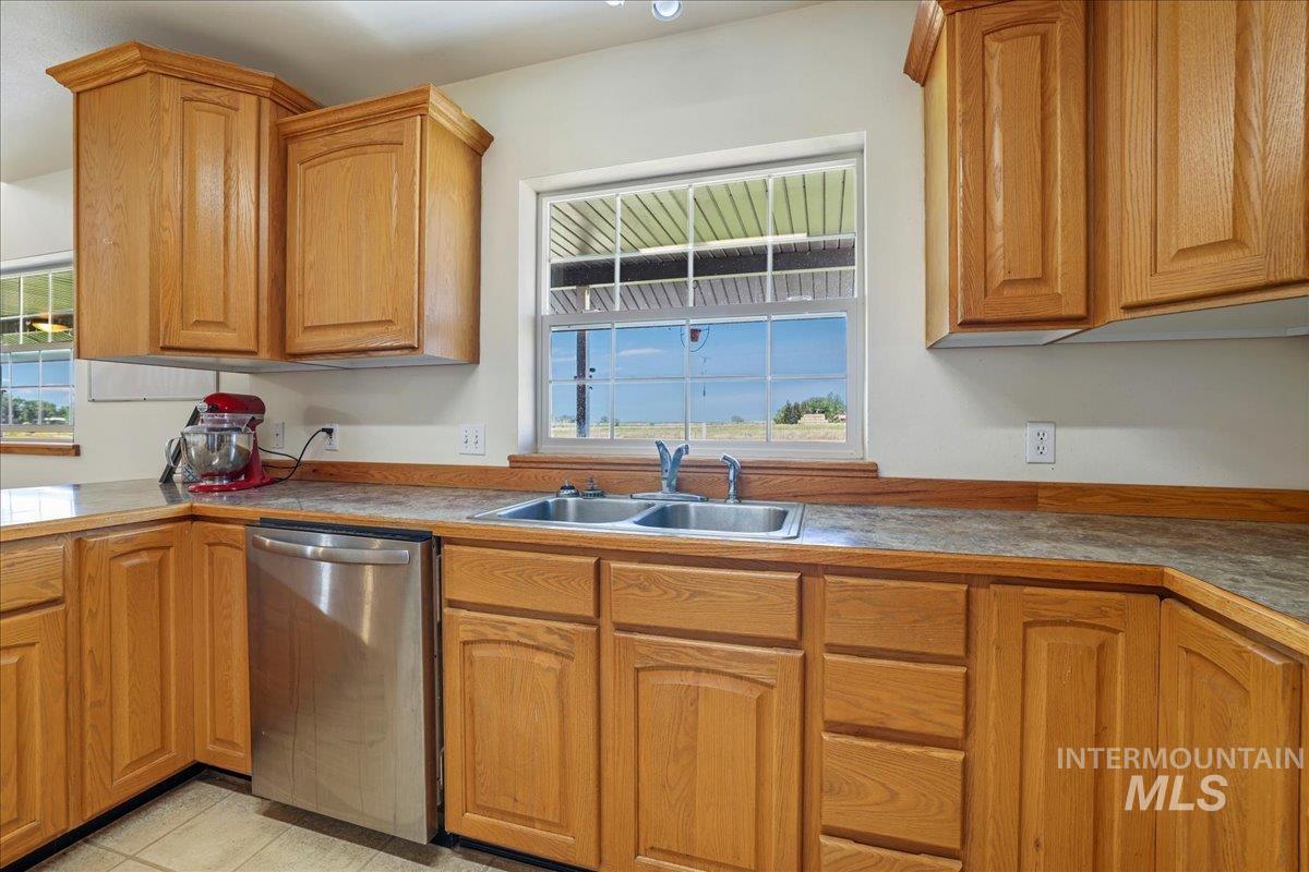 294 N 950 E, Declo, Idaho 83323, 4 Bedrooms, 3 Bathrooms, Residential For Sale, Price $625,000,MLS 98954240