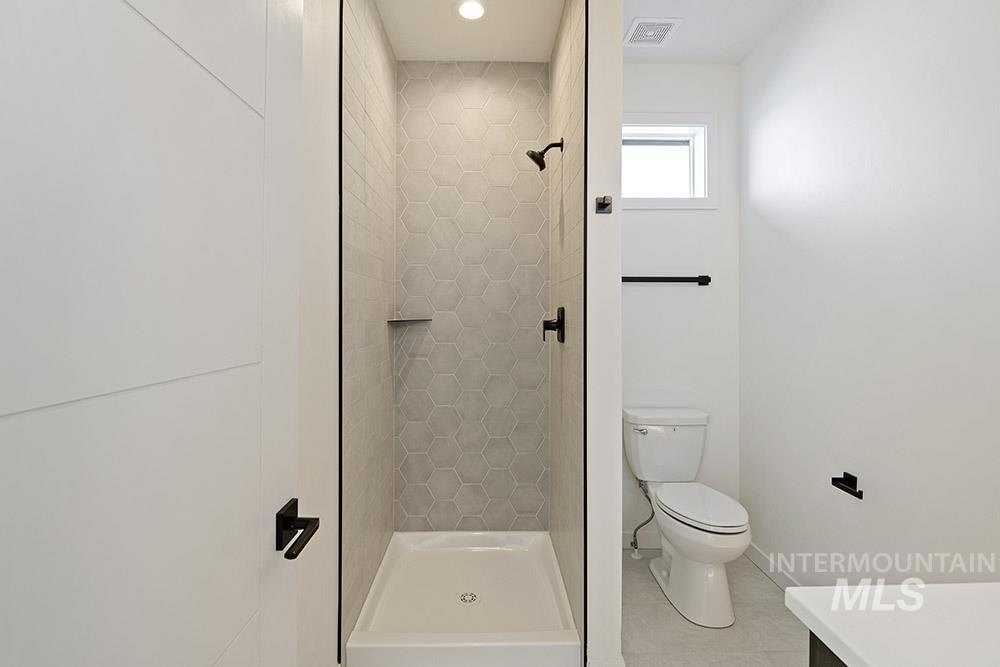 866 N Danville Ave, Eagle, Idaho 83616, 4 Bedrooms, 3 Bathrooms, Residential For Sale, Price $1,174,900,MLS 98954297