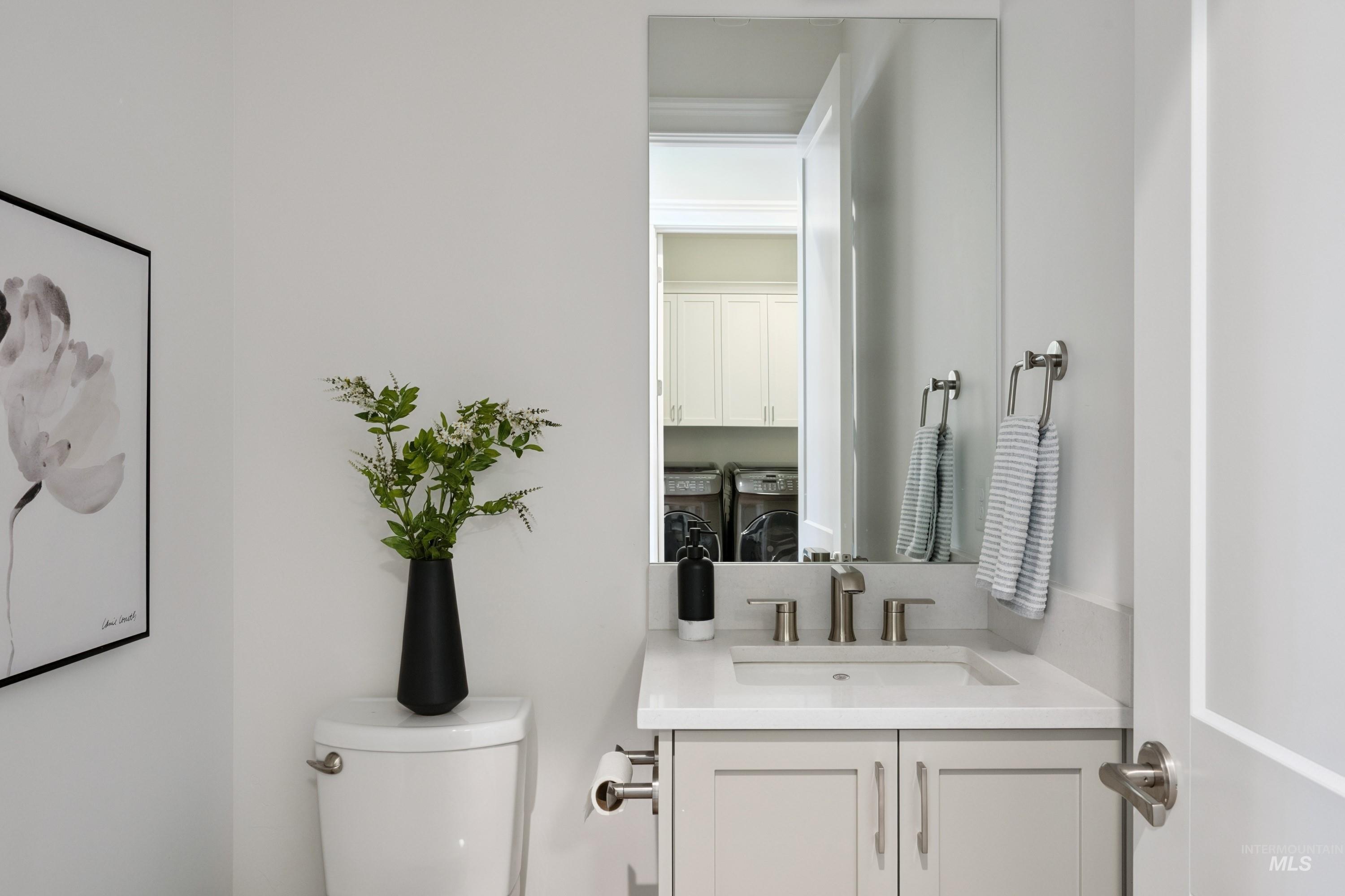 2635 N Yount Way, Eagle, Idaho 83616, 4 Bedrooms, 3.5 Bathrooms, Residential For Sale, Price $1,199,000,MLS 98954302