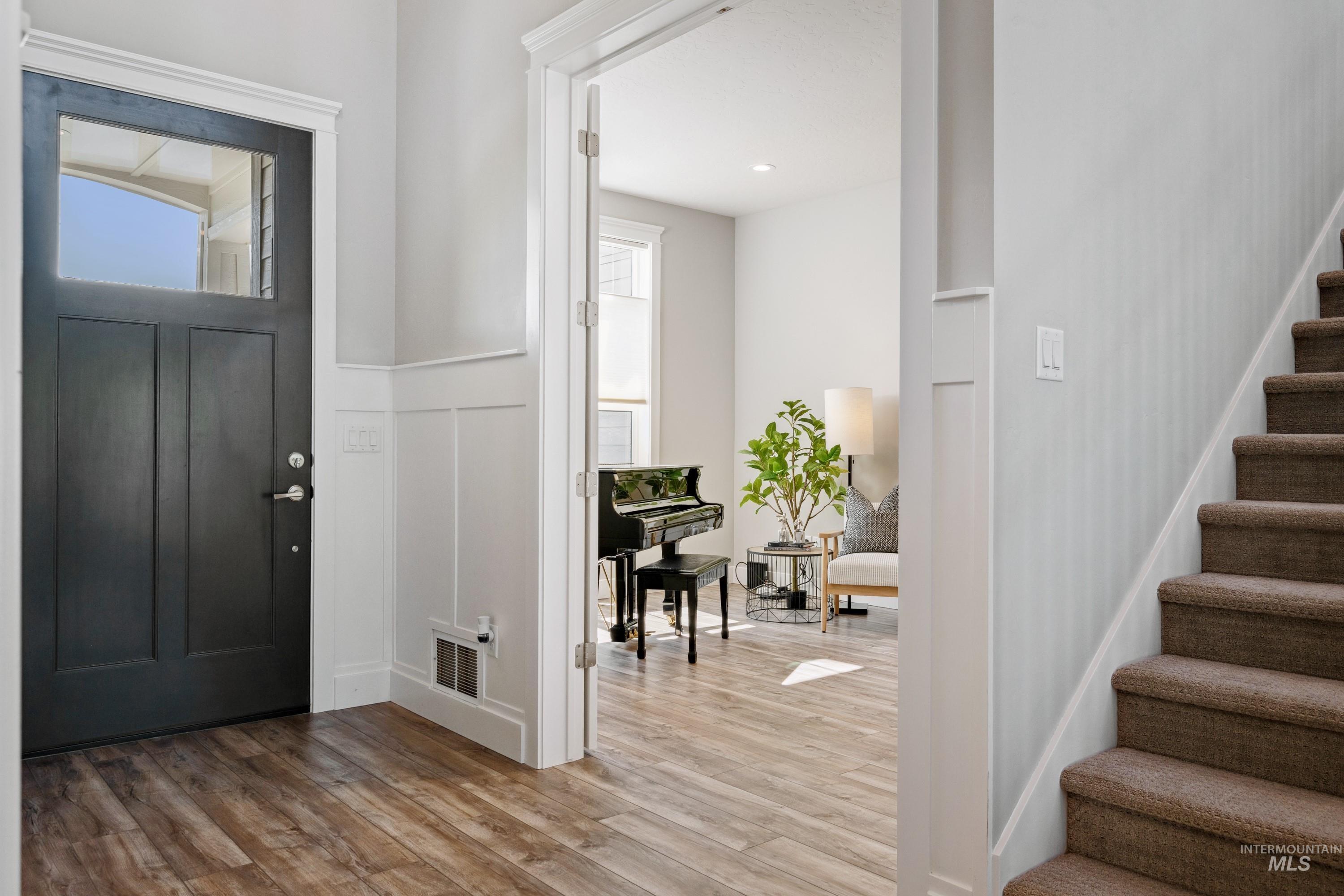 2635 N Yount Way, Eagle, Idaho 83616, 4 Bedrooms, 3.5 Bathrooms, Residential For Sale, Price $1,199,000,MLS 98954302