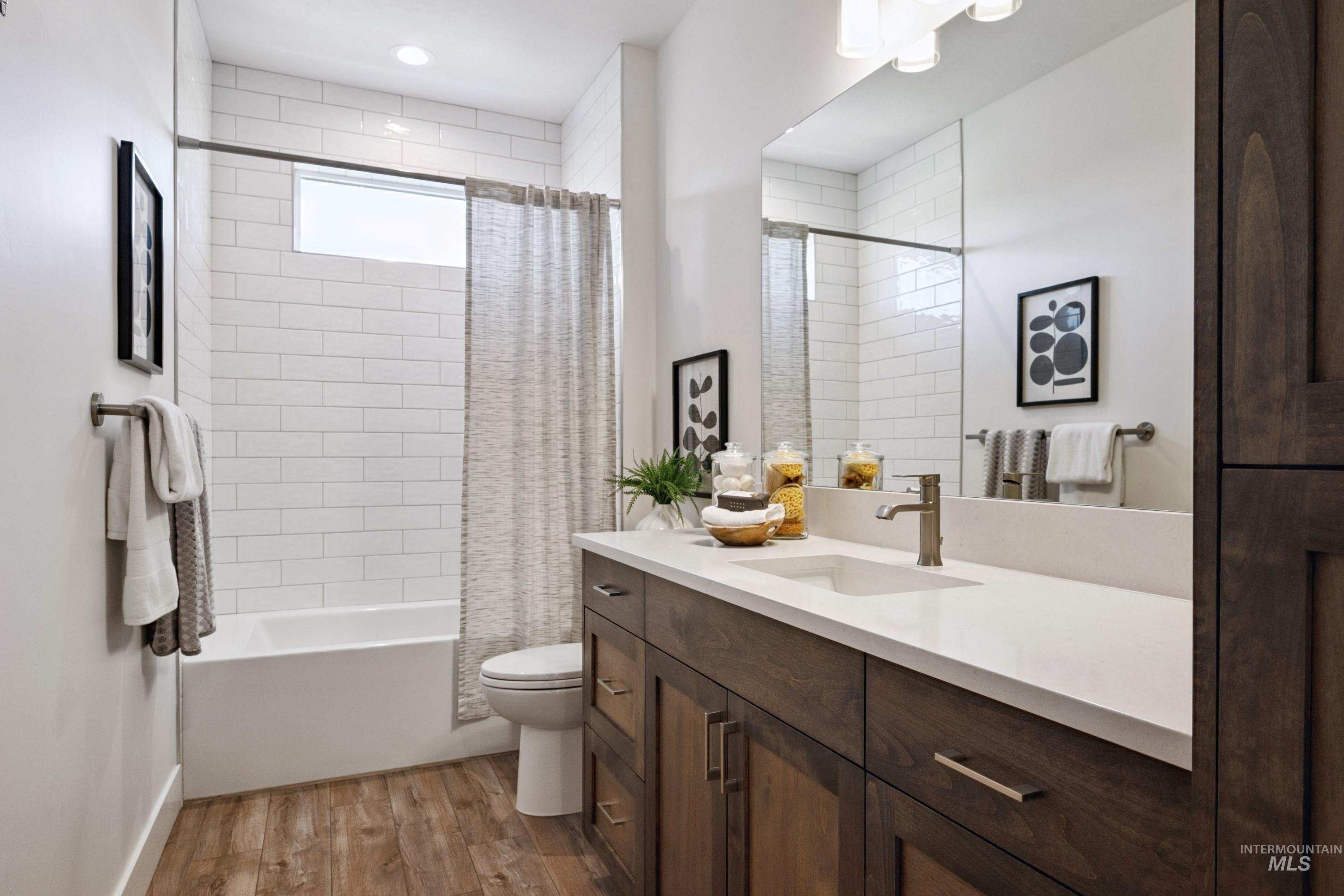 2635 N Yount Way, Eagle, Idaho 83616, 4 Bedrooms, 3.5 Bathrooms, Residential For Sale, Price $1,199,000,MLS 98954302