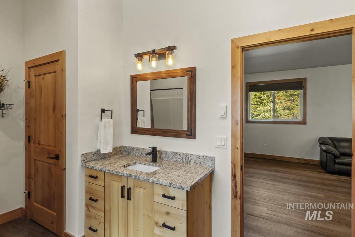 238 Angus Lane, Donnelly, Idaho 83615, 2 Bedrooms, 1 Bathroom, Residential For Sale, Price $774,000,MLS 98954308