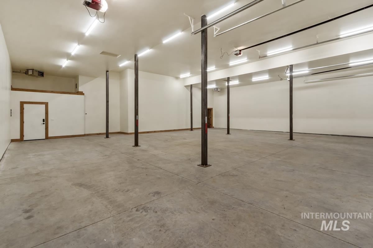 238 Angus Lane, Donnelly, Idaho 83615, 2 Bedrooms, 1 Bathroom, Residential For Sale, Price $774,000,MLS 98954308