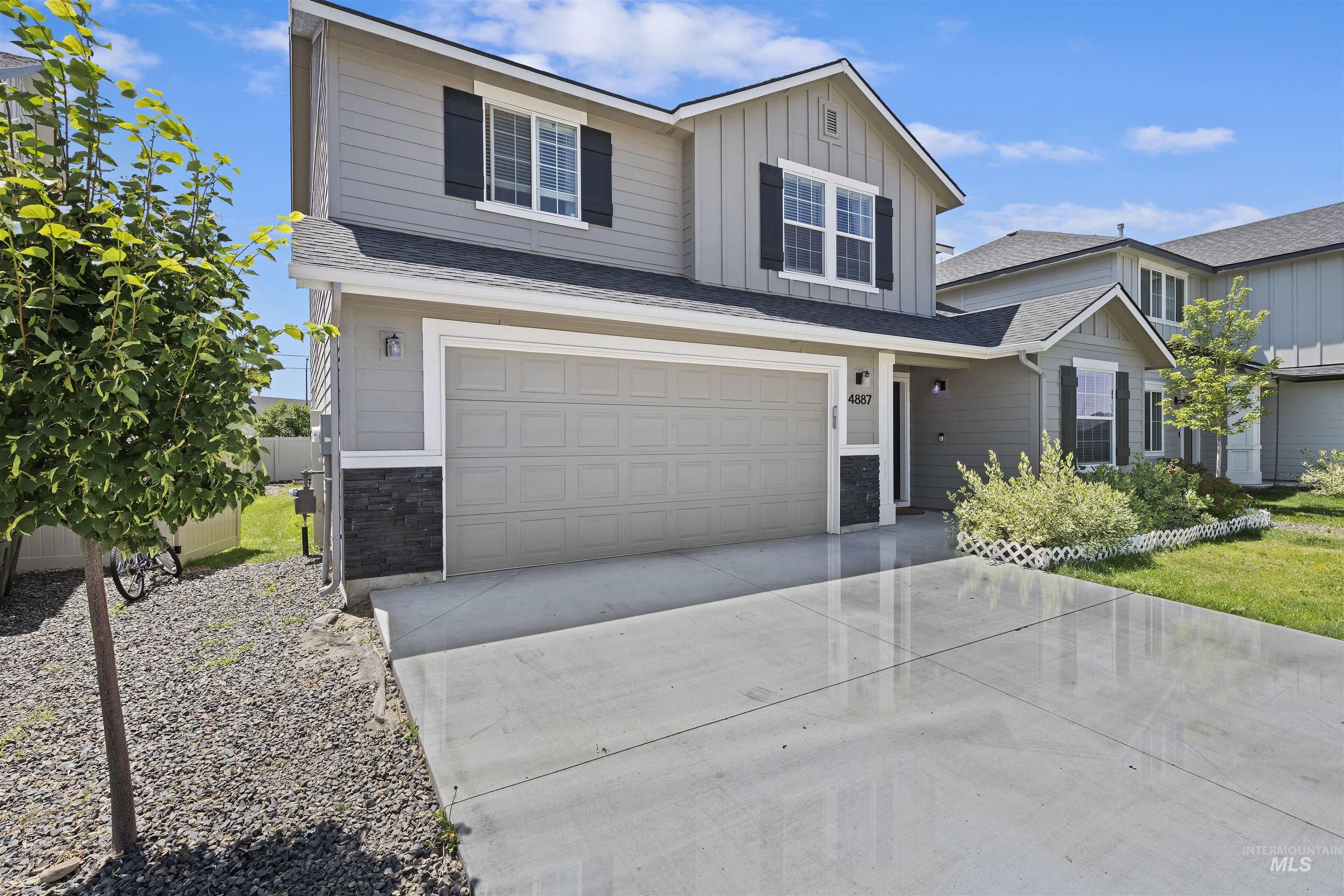 4887 W Quaker Ridge St, Meridian, Idaho 83642, 4 Bedrooms, 2.5 Bathrooms, Residential For Sale, Price $441,999,MLS 98954316