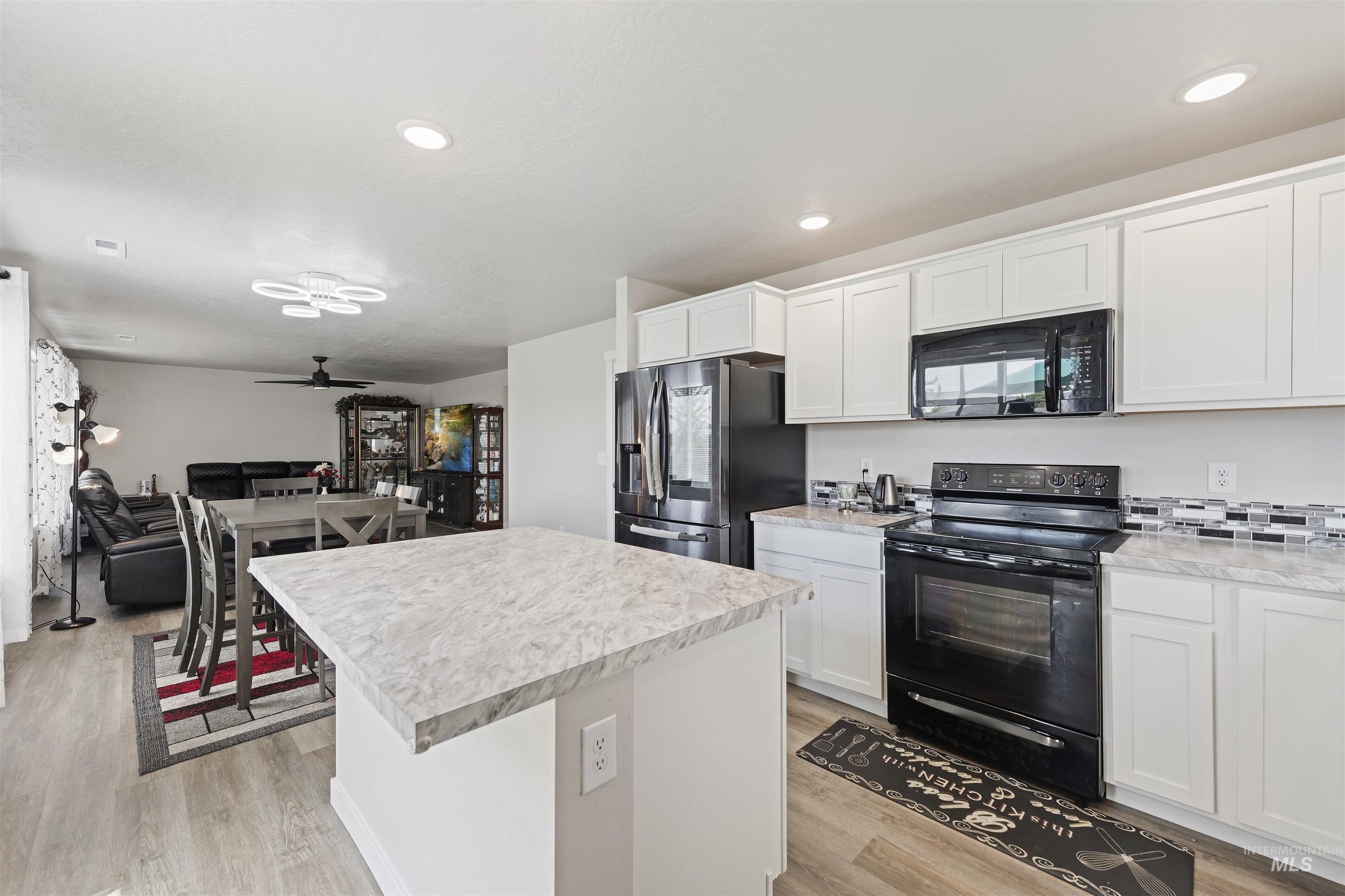 4887 W Quaker Ridge St, Meridian, Idaho 83642, 4 Bedrooms, 2.5 Bathrooms, Residential For Sale, Price $441,999,MLS 98954316