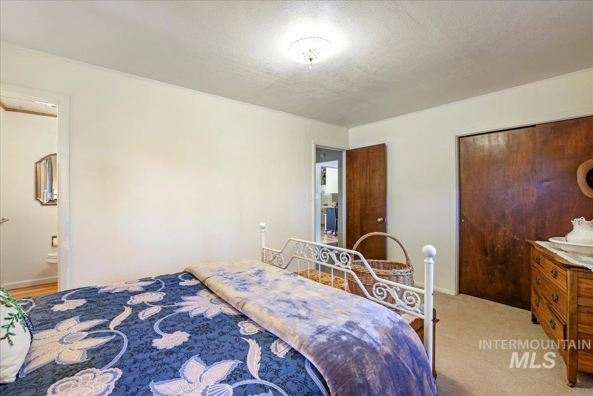 917 Del Mar Circle, Twin Falls, Idaho 83301, 4 Bedrooms, 2.5 Bathrooms, Residential For Sale, Price $350,000,MLS 98954378