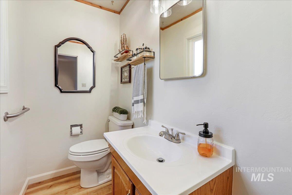 917 Del Mar Circle, Twin Falls, Idaho 83301, 4 Bedrooms, 2.5 Bathrooms, Residential For Sale, Price $350,000,MLS 98954378