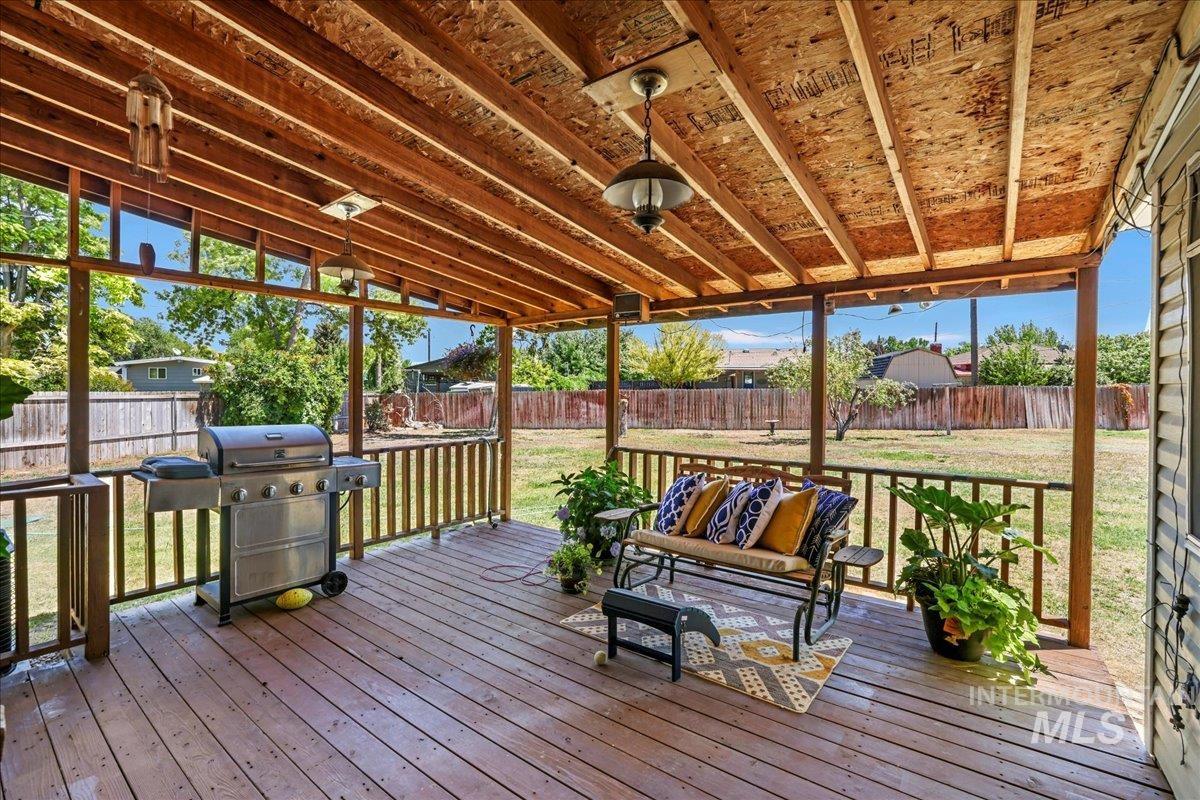 917 Del Mar Circle, Twin Falls, Idaho 83301, 4 Bedrooms, 2.5 Bathrooms, Residential For Sale, Price $350,000,MLS 98954378