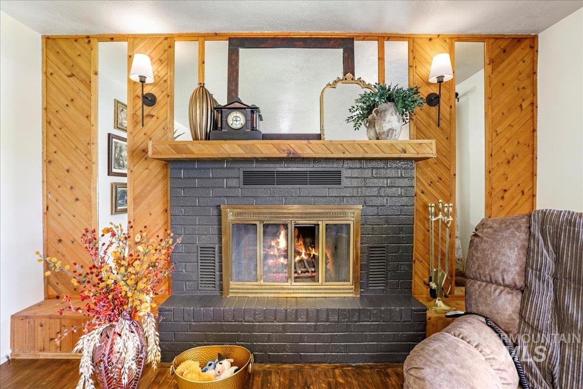 917 Del Mar Circle, Twin Falls, Idaho 83301, 4 Bedrooms, 2.5 Bathrooms, Residential For Sale, Price $350,000,MLS 98954378