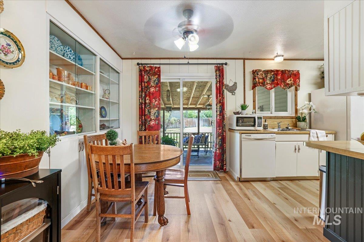 917 Del Mar Circle, Twin Falls, Idaho 83301, 4 Bedrooms, 2.5 Bathrooms, Residential For Sale, Price $350,000,MLS 98954378